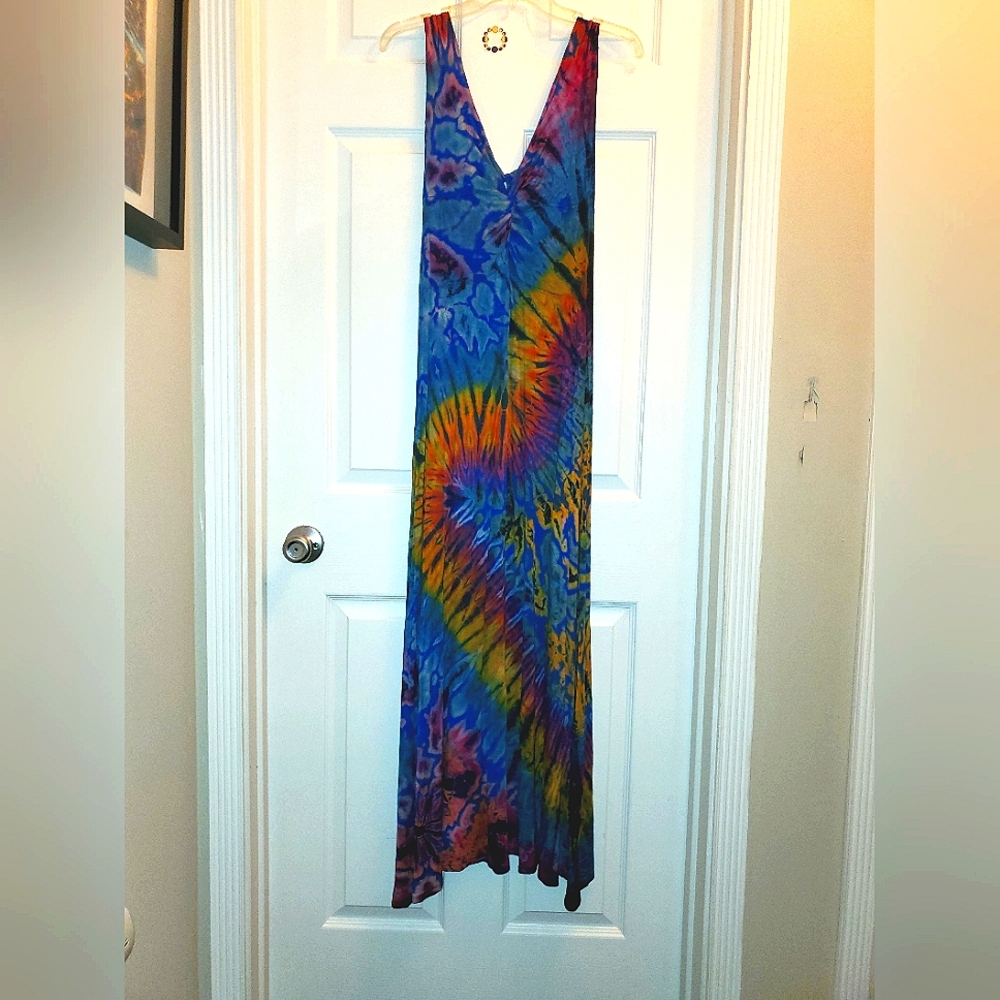 Long Sleeveless Lowcut Tie Dye Dress